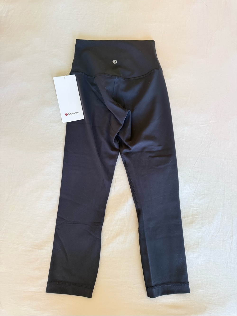 lululemon athletica Align 21” Crop Black High-Rise Leggings - Picture 2 of 3